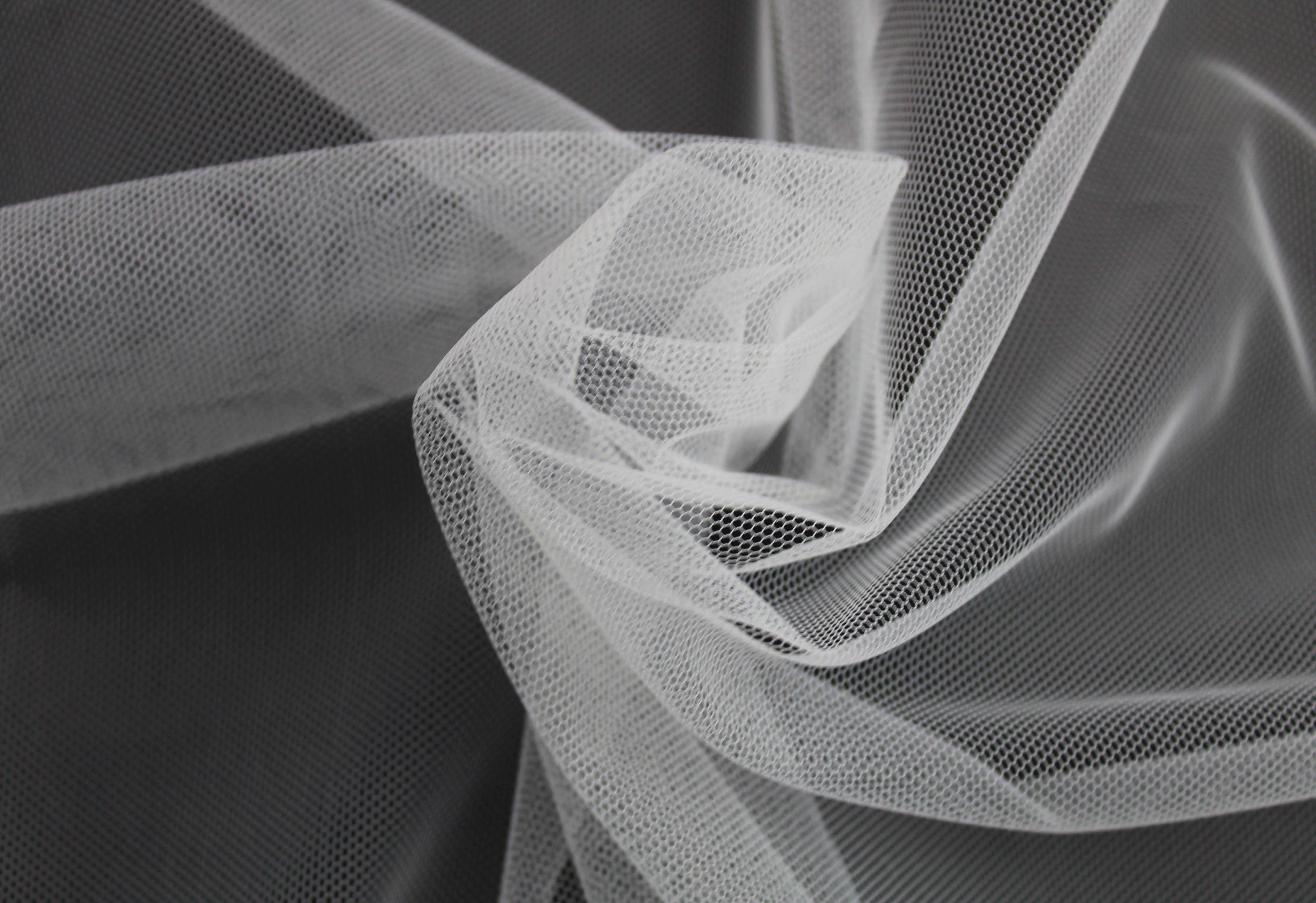 P9 WIDE NYLON TULLE - WHITE